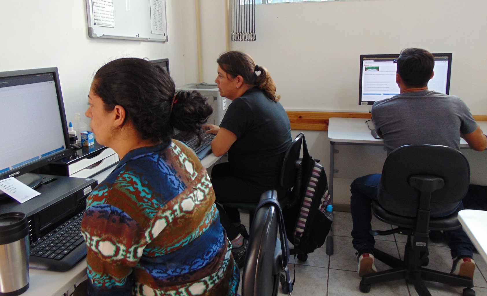 O CEEBJA de Pato Branco realizou no dia 28 de março de 2019 a 1ª Etapa dos Exames online - Ensino Fundamental contemplando as disciplinas de Língua Portuguesa e Redação, Língua Estrangeira Moderna – Inglês, Matemática – Ciências - Educação Física- Arte.