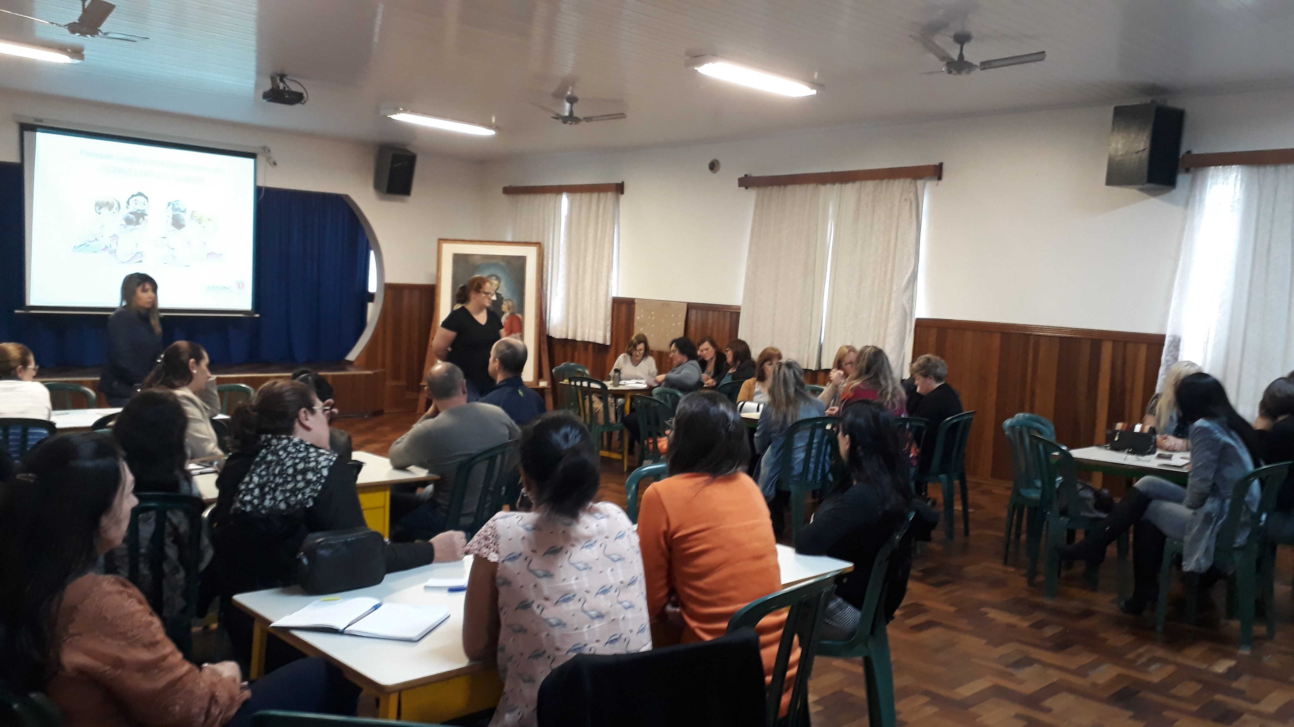 O Núcleo Regional de Educação de Pato Branco realizou nos dias 13, 14 e 17 de maio, no auditório do Colégio La Salle, o II Encontro Formativo das Equipes Gestoras, com a participação dos Gestores e Pedagogos das instituições de ensino da Rede Estadual.