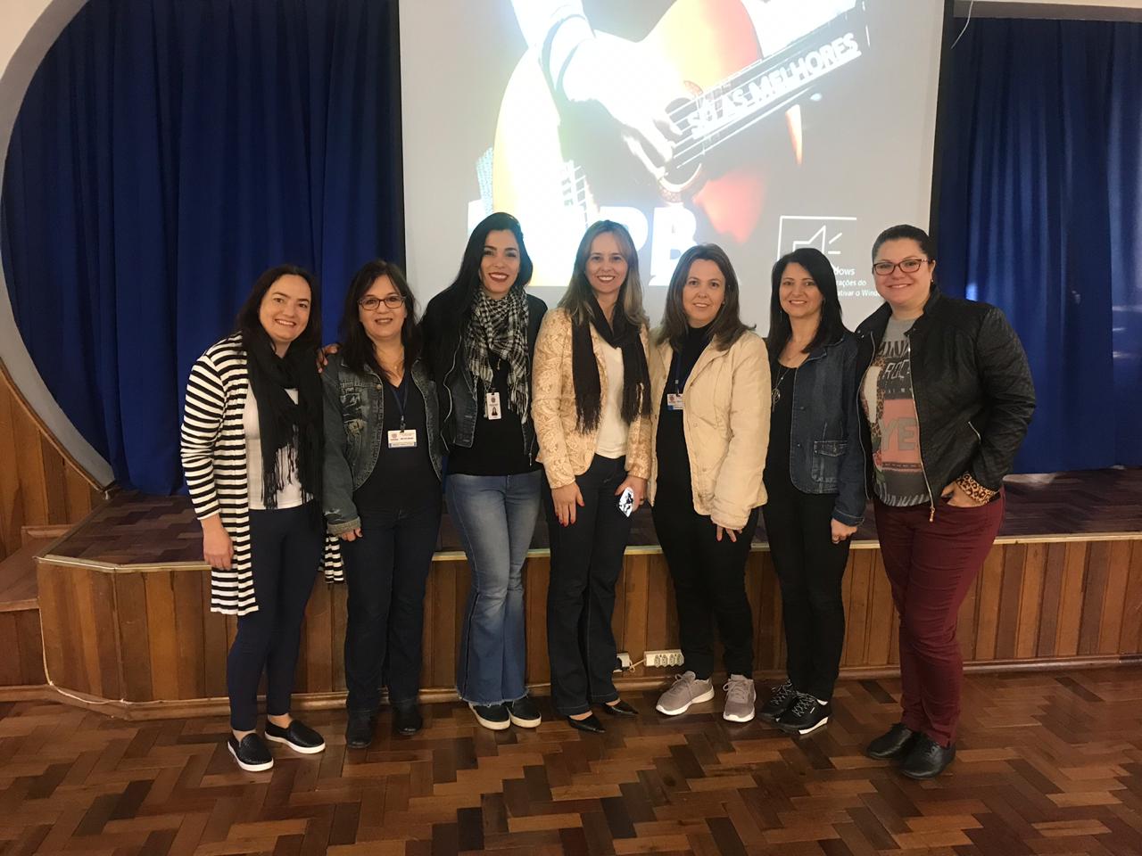 As Equipes Gestoras das Instituições Estaduais de Ensino do Núcleo Regional de Educação de Pato Branco estiveram reunidas no V Encontro Formativo, formação continuada que foi realizada no período de 02 a 06 de setembro de 2019, nos polos de Clevelândia, Mangueirinha e Pato Branco.