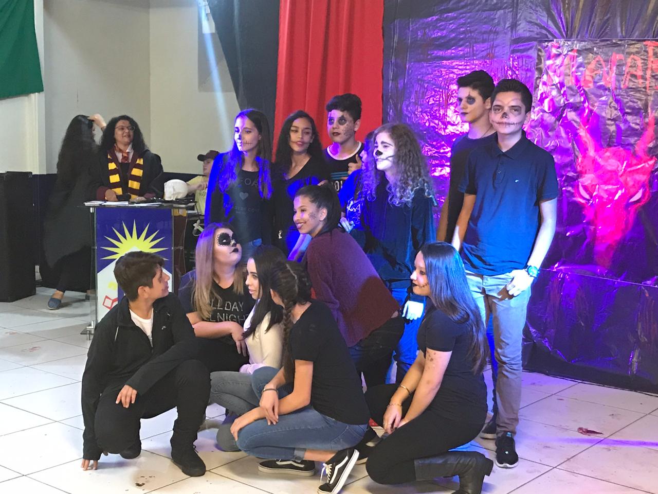 Aconteceu no dia 31 de outubro de 2019, no Colégio Estadual João XXIII – EFMP, município de Clevelândia, o MACABRO - 1º FESTIVAL DE TERROR DO COLÉGIO JOÃO XXIII - sob a coordenação da professora de Inglês Cristiana Dlugosz e Equipe Pedagógica, com apoio de todo o quadro de professores desta Instituição de Ensino.