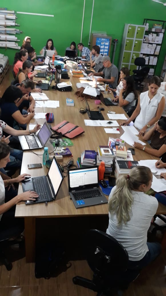 O ano letivo se aproxima cheio de ideias, projetos e muitas expectativas para toda a Comunidade Escolar. Para iniciar as atividades com o pé direito precisamos parar, refletir, deliberar, planejar e traçar metas para fortalecer o trabalho com nossos estudantes.