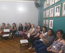 À Mulher, ao seu corpo de mil sonhos,
ao seu ventre fértil de ilusão e de vida.
À Mulher, à sua figura de paz e amor,
a toda a sua singularidade
e inebriante essência.



À todas elas, neste dia que é
apenas delas, um louvor de amor,
uma glorificação de reconhecimento,
porque cada Mulher é única,
é um tesouro em si mesma!
