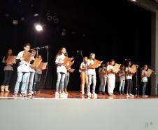 O Colégio Estadual Rui Barbosa, do Município de Pato Branco, realizou no sábado dia 25 de maio de 2019, a primeira apresentação do Coral CERB, no anfiteatro do SESI – Pato Branco. 