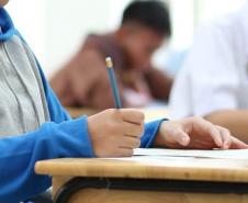 A Prova Paraná é uma avaliação diagnóstica que tem como objetivo identificar as dificuldades apresentadas por cada um dos estudantes e apontar as habilidades já apropriadas no processo de ensino e aprendizagem, nas disciplinas de Língua Portuguesa e Matemática. 