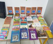 Livros doados pelo Rotary Clube Pato Branco para a Escola Estadual do Campo Nossa Senhora do Carmo