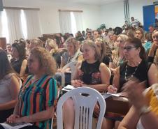  No dia 4 de outubro de 2019, nas dependências do Colégio Estadual La Salle – EFM, no Município de Pato Branco – PR, foi promovido pelo Núcleo Regional de Educação de Pato Branco, uma reunião técnica com a presença dos Diretores e Secretários das Instituições de Ensino da Rede Estadual, das Apaes e das Instituições de Ensino Particulares e dos Documentadores, assim como, Secretários(as) Municipais de Educação.
