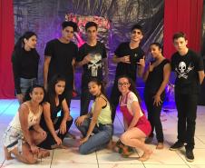 Aconteceu no dia 31 de outubro de 2019, no Colégio Estadual João XXIII – EFMP, município de Clevelândia, o MACABRO - 1º FESTIVAL DE TERROR DO COLÉGIO JOÃO XXIII - sob a coordenação da professora de Inglês Cristiana Dlugosz e Equipe Pedagógica, com apoio de todo o quadro de professores desta Instituição de Ensino.