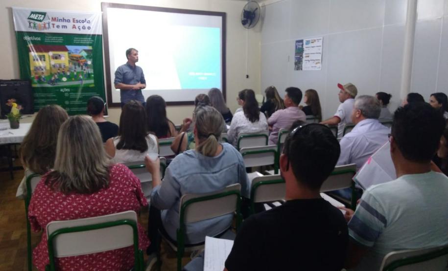 REUNIÃO COM OS SECRETÁRIOS MUNICIPAIS DE EDUCAÇÃO E COORDENADORES PEDAGÓGICOS O Núcleo Regional de Educação de Pato Branco realizou no dia 08 de março de 2019, a primeira reunião do ano com os Secretários Municipais de Educação e Coordenadores Pedagógicos dos 15 (quinze) municípios jurisdicionados ao mesmo.