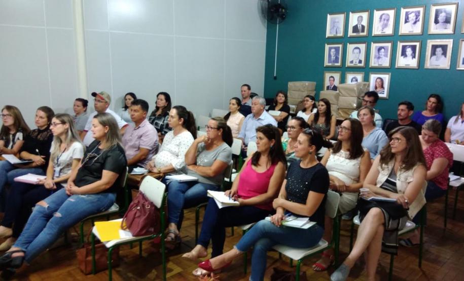 REUNIÃO COM OS SECRETÁRIOS MUNICIPAIS DE EDUCAÇÃO E COORDENADORES PEDAGÓGICOS O Núcleo Regional de Educação de Pato Branco realizou no dia 08 de março de 2019, a primeira reunião do ano com os Secretários Municipais de Educação e Coordenadores Pedagógicos dos 15 (quinze) municípios jurisdicionados ao mesmo.