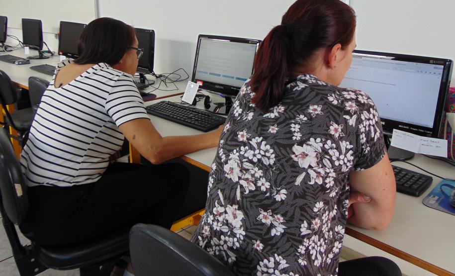 EXAMES ON LINE ENSINO MÉDIO - 1ª ETAPA O CEEBJA de Pato Branco realizou no dia 28 de março de 2019 a 1ª Etapa dos Exames online - Ensino Fundamental contemplando as disciplinas de Língua Portuguesa e Redação, Língua Estrangeira Moderna – Inglês, Matemática – Ciências - Educação Física- Arte.