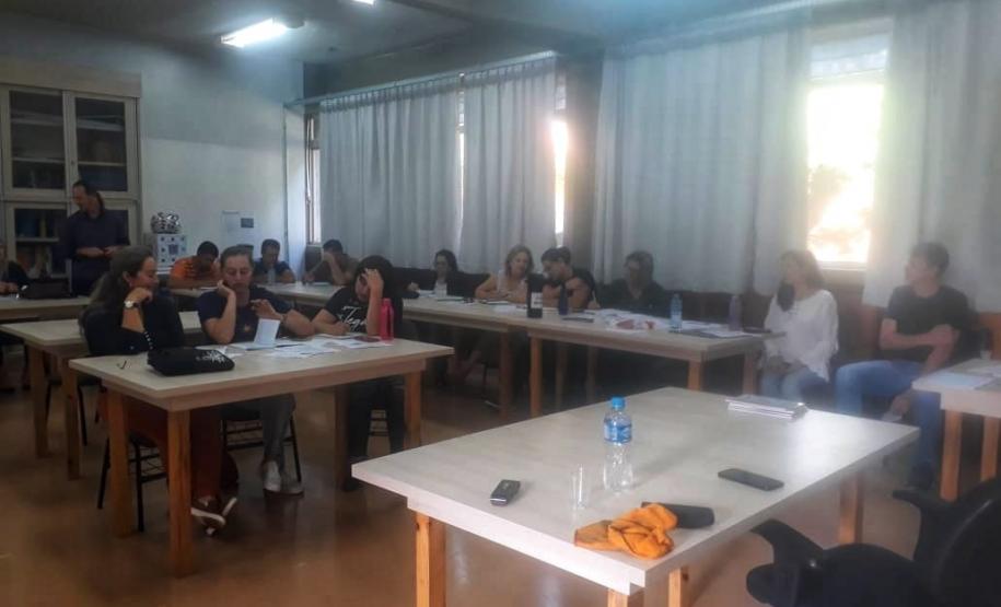 CURSO DE FORMAÇÃO DE PROFESSORES DE MATEMÁTICA CURSO DE FORMAÇÃO DE PROFESSORES DE MATEMÁTICA