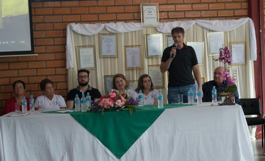 30 ANOS DA APAE DE VITORINO A APAE de Vitorino vem a público agradecer a todos que de alguma forma colaboraram para que as comemorações dos 30 anos acontecessem.