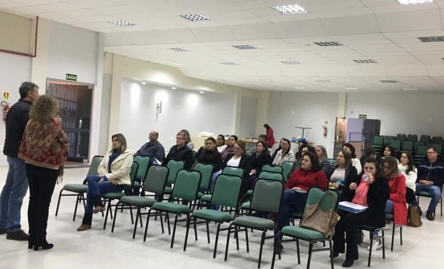 III ENCONTRO FORMATIVO DAS EQUIPES GESTORAS,  PROVA PARANÁ E PROGRAMA PRESENTE NA ESCOLA O Núcleo Regional de Educação de Pato Branco realizou nos dias 04, 05 e 06 de junho de 2019, o III Encontro Formativo das Equipes Gestoras, nos Municípios de Pato Branco, Palmas e São João, com oficinas para Pedagogos e Diretores das Instituições de Ensino da Rede Estadual, que trataram do Programa Presente na Escola e da Prova Paraná.