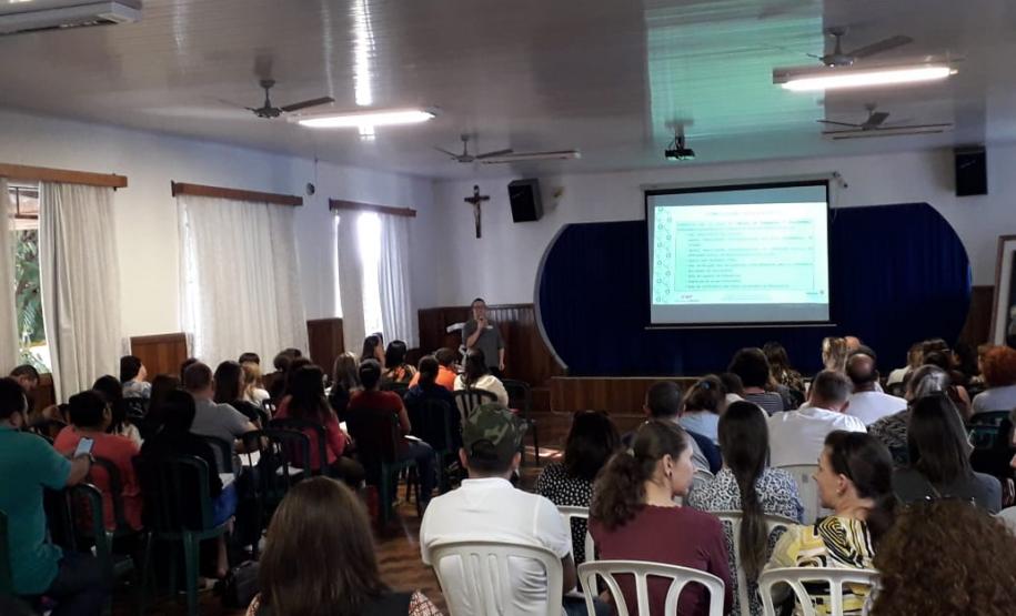 REUNIÃO SERE/CENSO ESCOLAR No dia 13 de junho de 2019, aconteceu no Colégio Estadual La Salle, no Município de Pato Branco, reunião de formação sobre o Censo Escolar 2019.