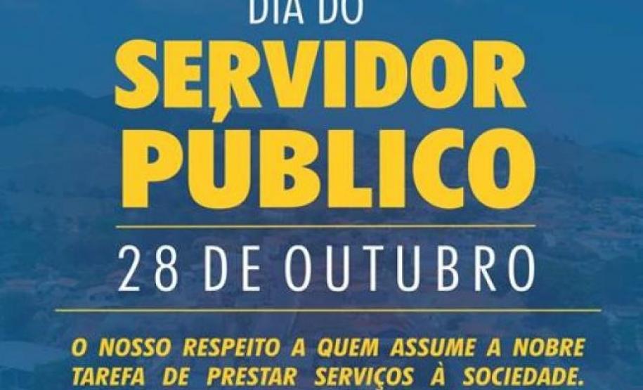 PARABÉNS SERVIDOR PÚBLICO Renovamos, neste 28 de outubro, nossa gratidão, respeito e homenagem a todos que, como Servidores Públicos, constroem com respeito, seriedade e dedicação suas funções junto à população. 
Parabéns pelo seu dia.
