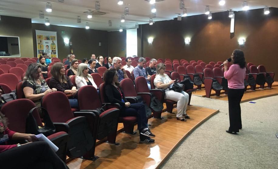 REUNIÃO CONSULTA PÚBLICA PRESENCIAL DO  PROGRAMA ESTADUAL DE EDUCAÇÃO AMBIENTAL (PEEA/PR) Na manhã do dia 23 de outubro de 2019, no auditório do SESC no Município de Pato Branco aconteceu a Consulta Pública Presencial do Programa Estadual de Educação Ambiental (PEEA/PR)