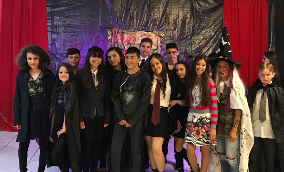 MACABRO -  I FESTIVAL DE TERROR DO COLÉGIO JOÃO XXIII Aconteceu no dia 31 de outubro de 2019, no Colégio Estadual João XXIII – EFMP, município de Clevelândia, o MACABRO - 1º FESTIVAL DE TERROR DO COLÉGIO JOÃO XXIII - sob a coordenação da professora de Inglês Cristiana Dlugosz e Equipe Pedagógica, com apoio de todo o quadro de professores desta Instituição de Ensino.