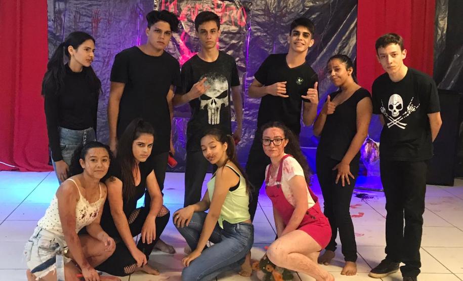 MACABRO -  I FESTIVAL DE TERROR DO COLÉGIO JOÃO XXIII Aconteceu no dia 31 de outubro de 2019, no Colégio Estadual João XXIII – EFMP, município de Clevelândia, o MACABRO - 1º FESTIVAL DE TERROR DO COLÉGIO JOÃO XXIII - sob a coordenação da professora de Inglês Cristiana Dlugosz e Equipe Pedagógica, com apoio de todo o quadro de professores desta Instituição de Ensino.