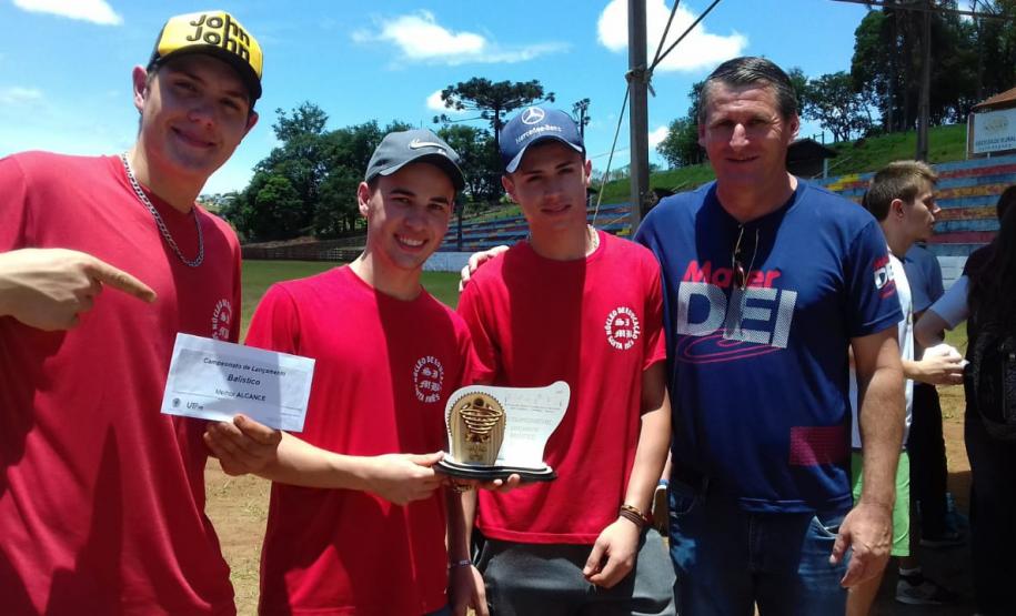 Colégio Estadual do Campo Santa Inês - EFM, do Município de Chopinzinho, esteve participando de 09 a 14/11/2019, da INVENTUM - IV Feira de Ciências, Tecnologia e Inovação em Pato Branco.