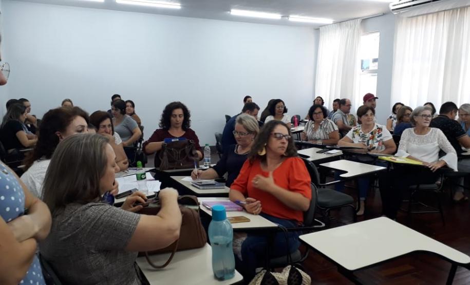 As Equipes Gestoras das Instituições Estaduais de Ensino do Núcleo Regional de Educação de Pato Branco estiveram reunidas no I Encontro Formativo, formação continuada que foi realizada dia 12 de março de 2020, em Pato Branco.