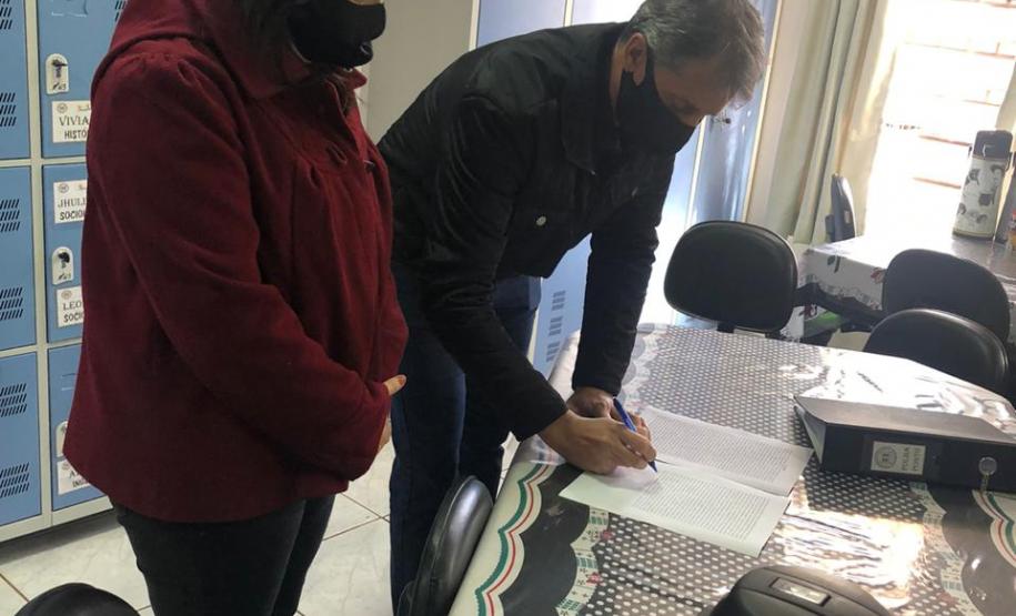 Reunião de Partida de Reparos no Colégio Estadual Ru Barbosa No dia 26 de junho de 2020, nas dependências do Colégio Estadual Rui Barbosa, no Município e Núcleo Regional de Educação de Pato Branco, realizou-se Reunião de Partida referente à execução de serviços de engenharia de reparos na referida instituição estadual de ensino, conforme Contrato Administrativo nº 278/2020 – FUNDEPAR.