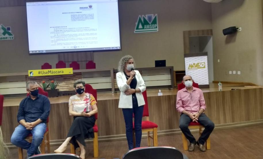 Reunião da AMSOP A chefe do Núcleo Regional de Educação Iara Lucia Tecchio Mezomo e o Assistente Técnico José Francisco Grezzana estiveram em reunião na AMSOP em Francisco Beltrão no dia 05 de fevereiro de 2021.